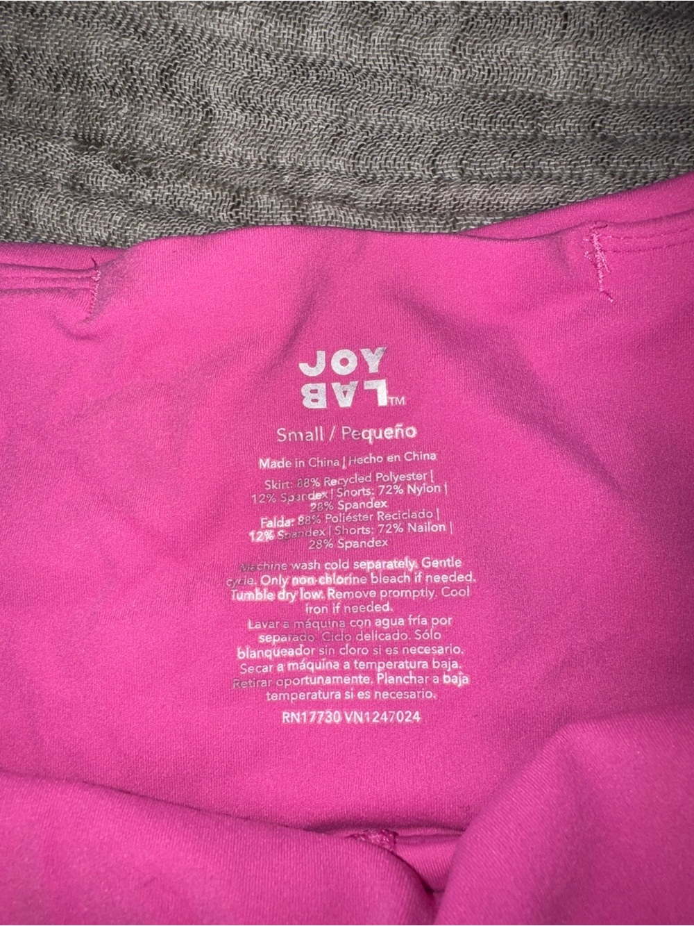 Pink Workout skirt with built in shorts - Picture 3 of 3